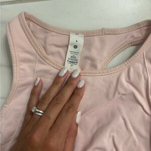 Lululemon sports bra